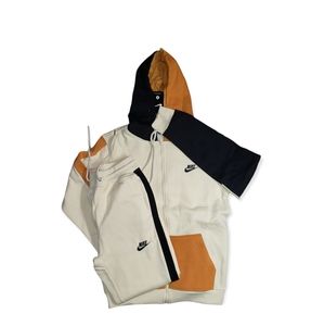 Nike sweatsuit